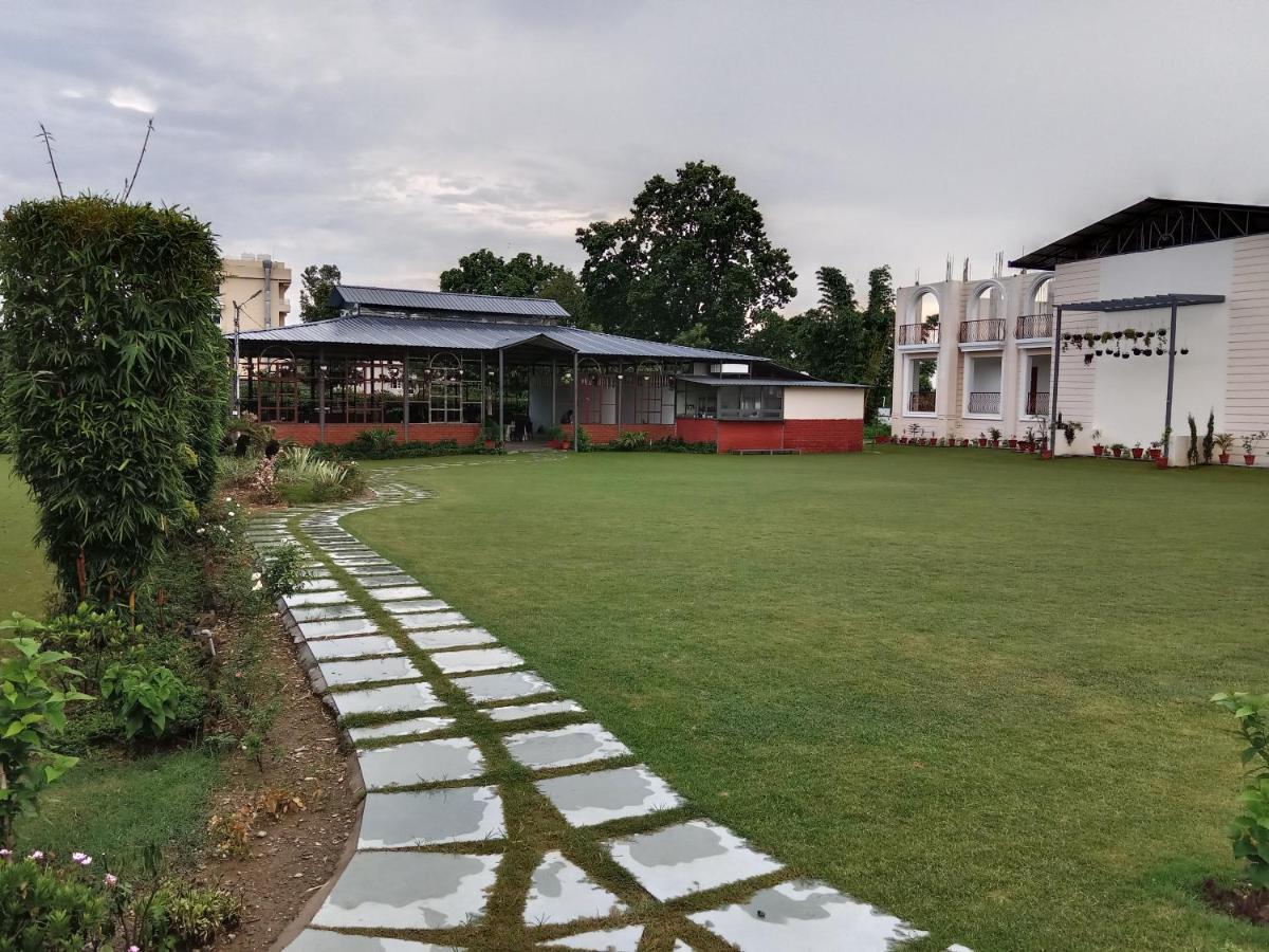Aar Resort & Spa Dehradun Exterior foto