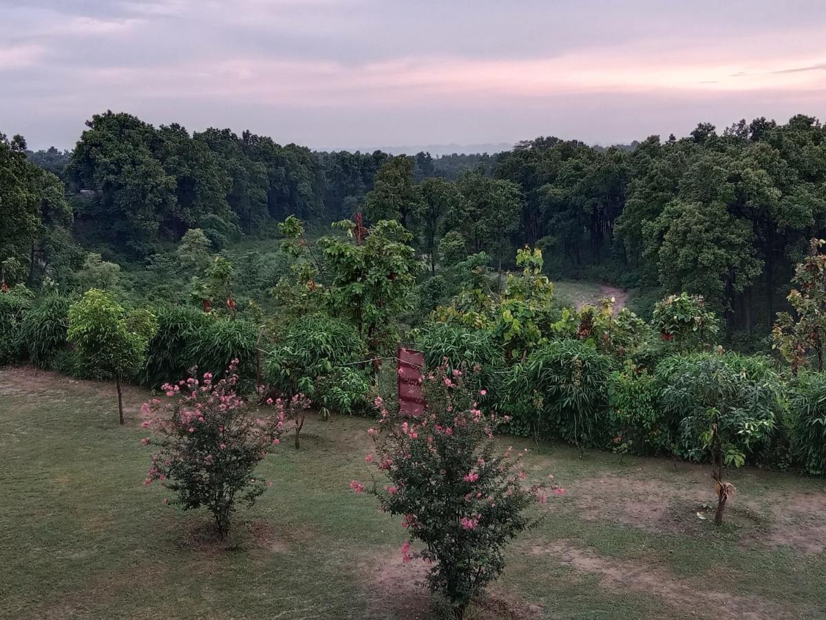 Aar Resort & Spa Dehradun Exterior foto